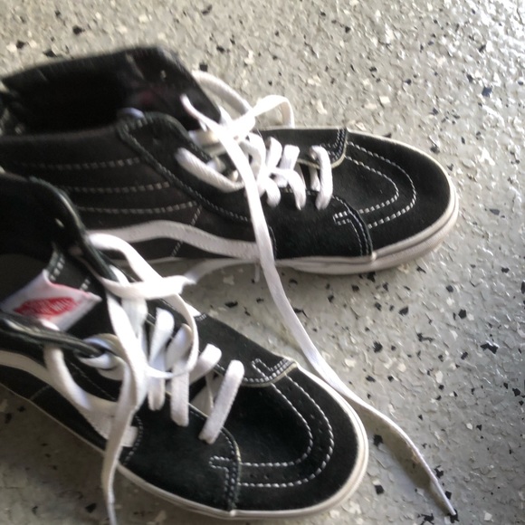 Vans Canvas Skate Shoes. - Picture 2 of 6